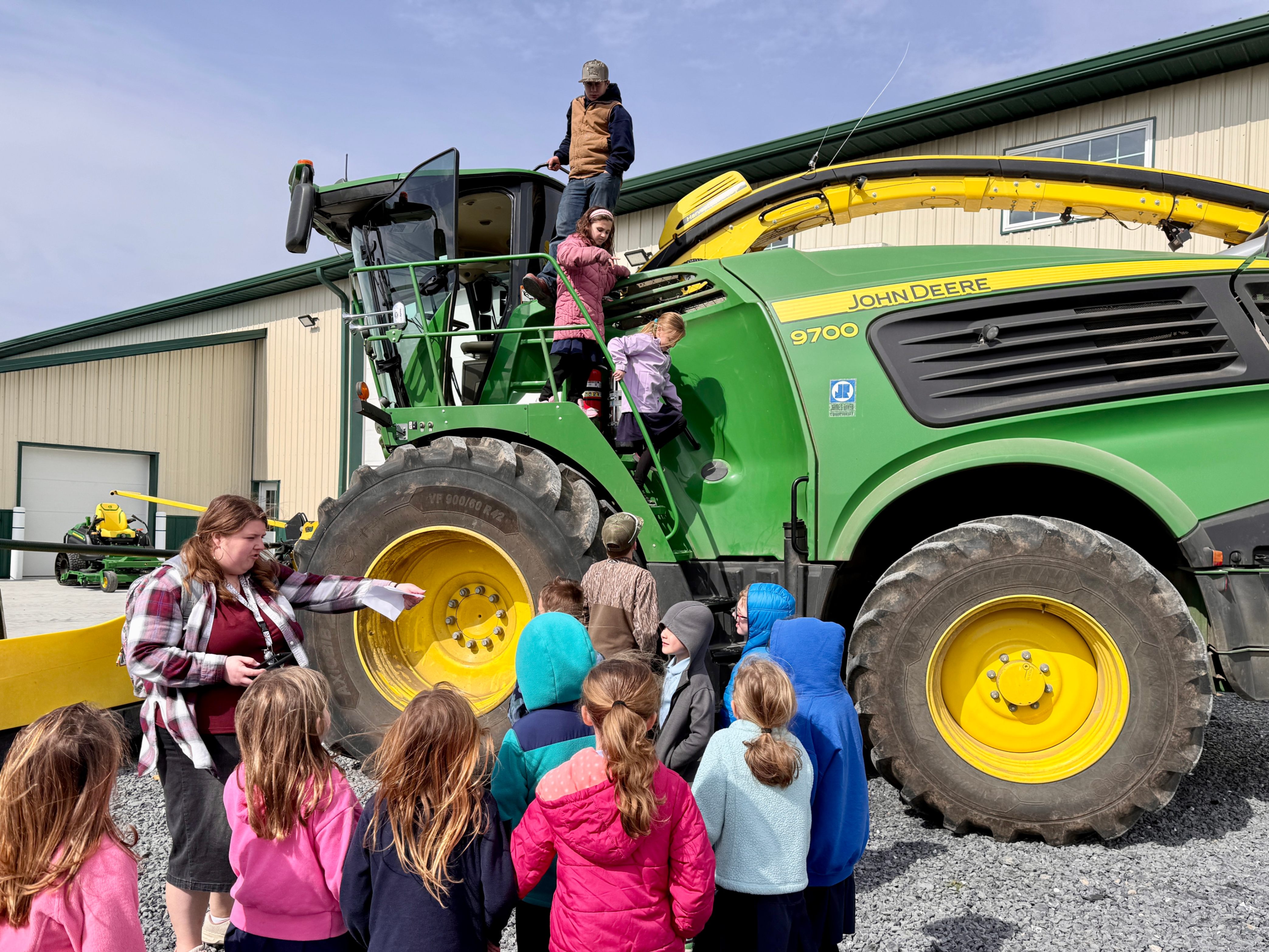 First Graders Take Part In Andy King Community AG Day